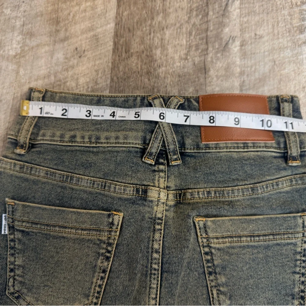 Princess Polly NWT ~size 0 dirty denim mini skirt, double button fly - Picture 9 of 10